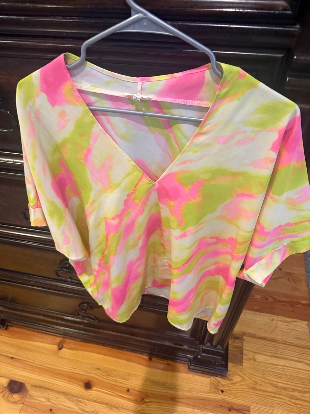 JODIFL Neon Pink & Lime Swirl V-Neck Blouse